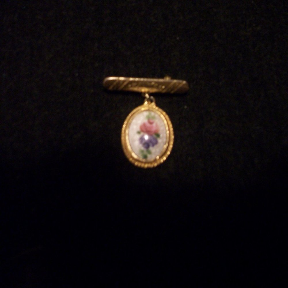 FRENCHCORE ROMANTIC LOOK OLD FASHION PIN